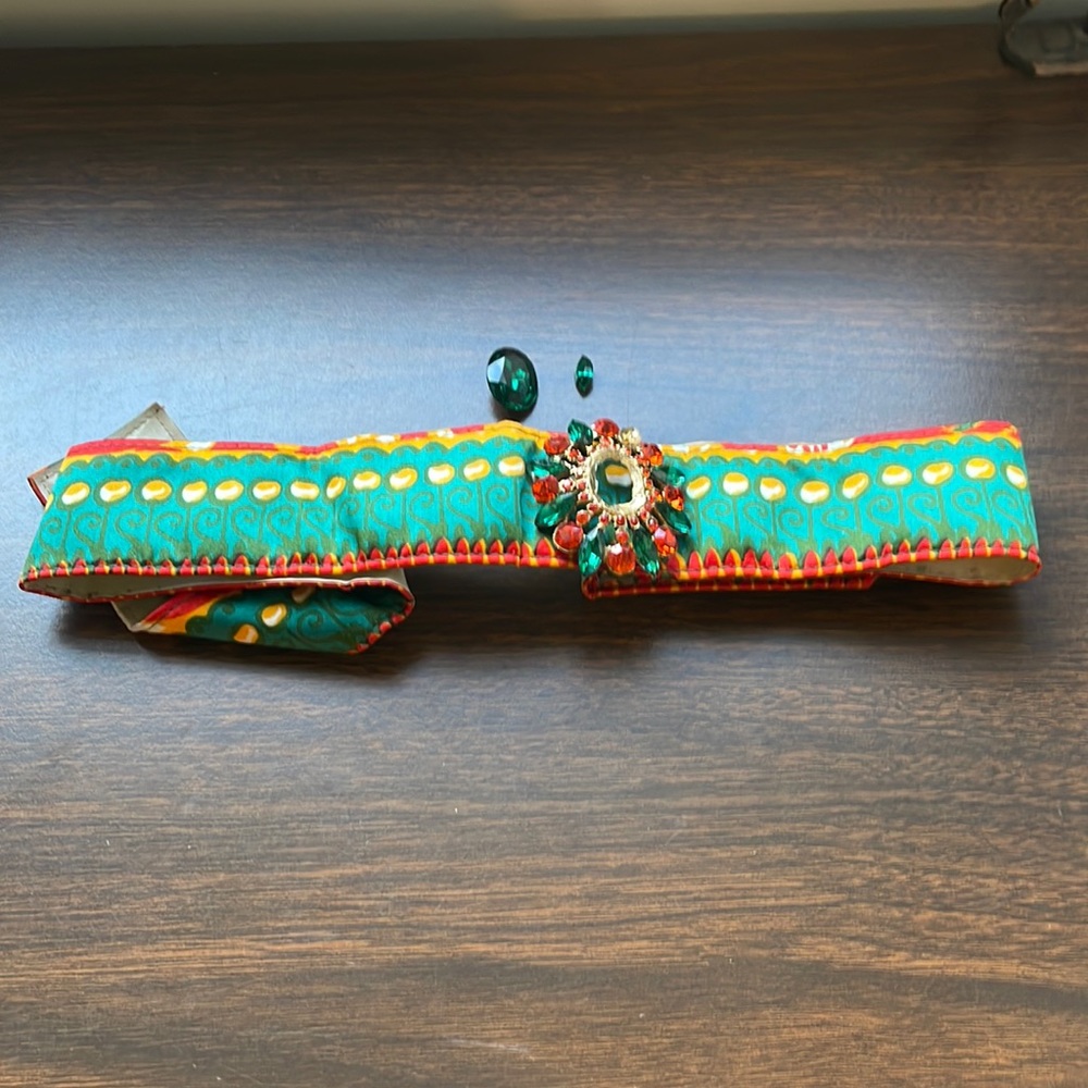 Vintage Removable Jeweled Brooch Red and Green Belt